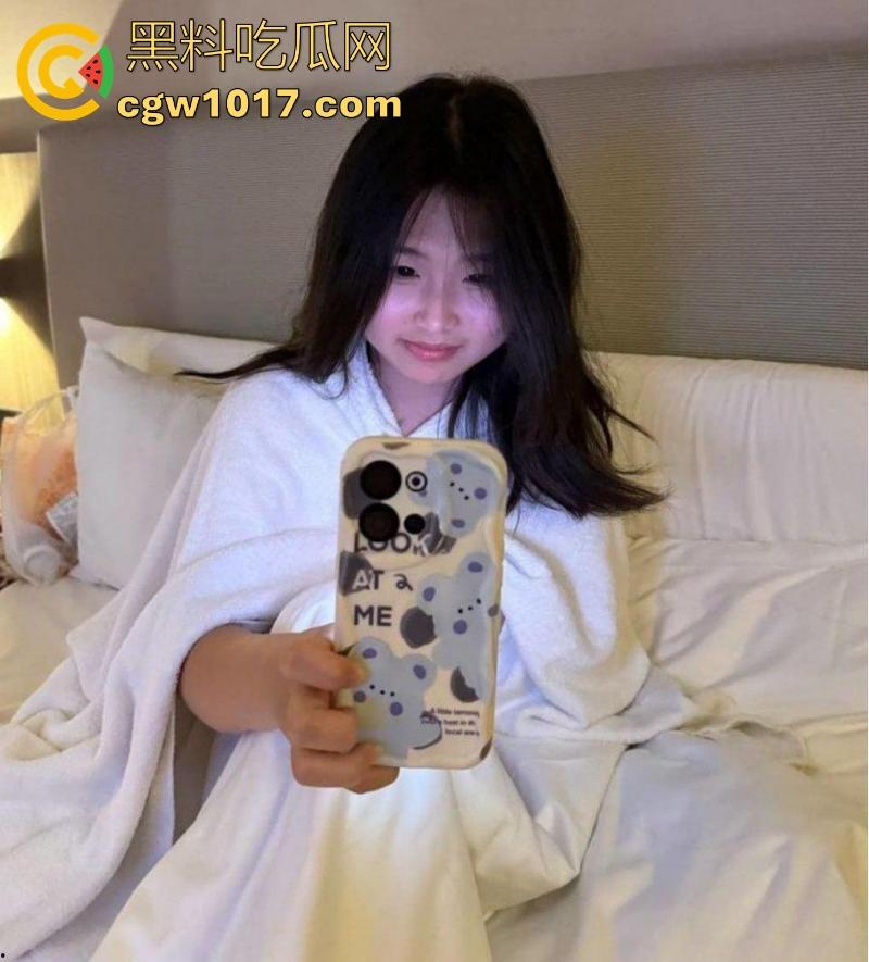 重庆师范大学反差小母狗【魏晓于】微胖巨乳M属性爆棚的小骚逼,年纪不大性爱技巧却拉满,各种口交技巧信手拈来!