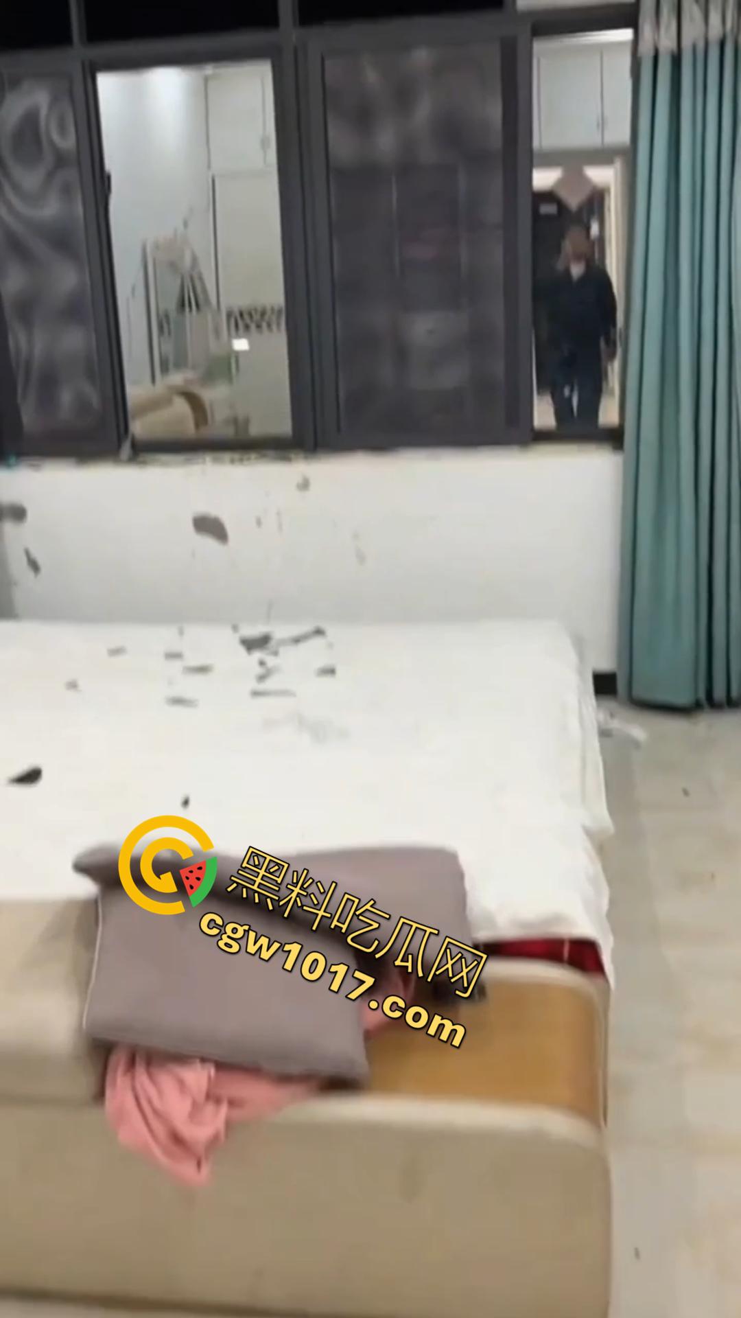 安徽亳州赵桥乡爆炸惨案只因为村名非法烟花销毁失控造成!卢天庙小学附近的建筑坍塌受损不一 造成4人重伤!