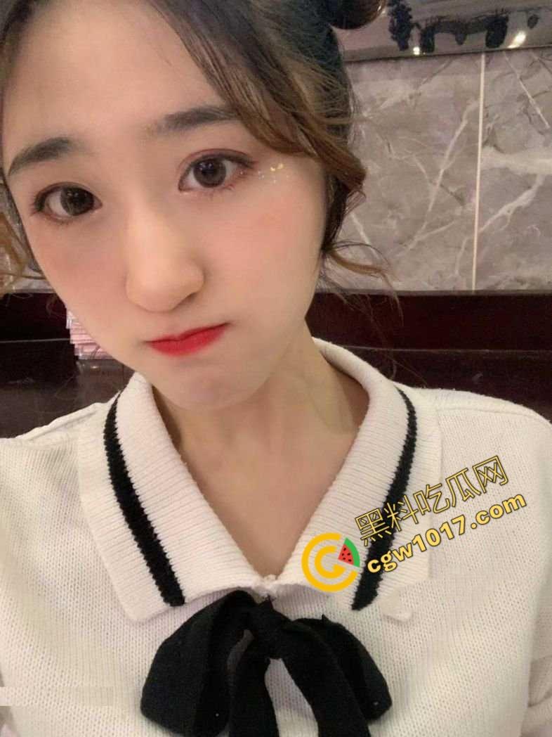 沈阳豪乳少妇【邓佳蕾】的淫荡诱惑:3P狂欢,狗绊式狂操,汁水四溅,欲仙欲死,疯狂放纵!