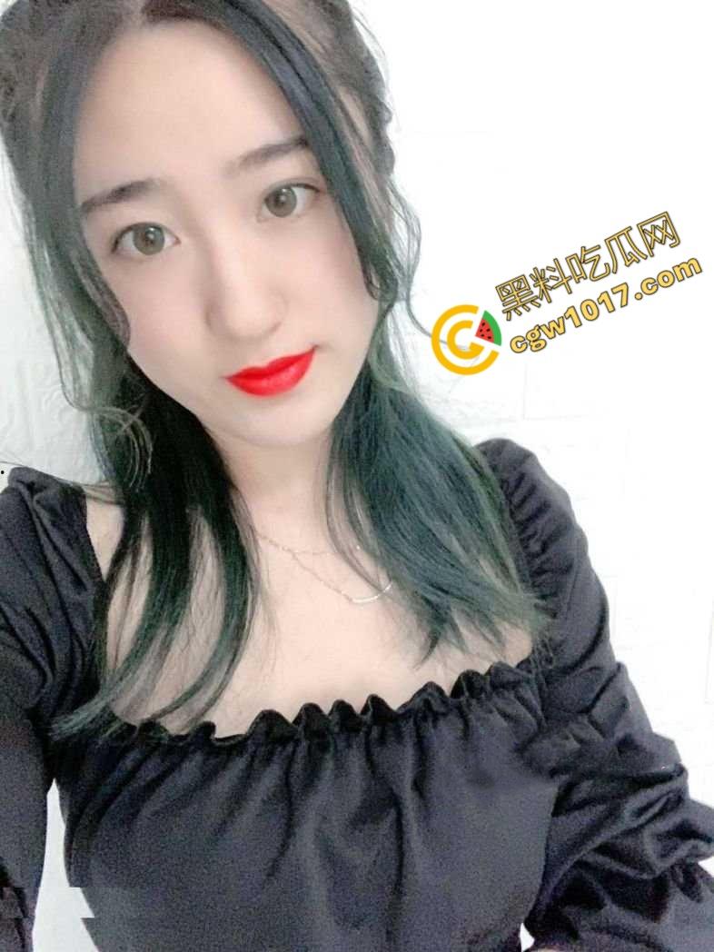 沈阳豪乳少妇【邓佳蕾】的淫荡诱惑:3P狂欢,狗绊式狂操,汁水四溅,欲仙欲死,疯狂放纵!