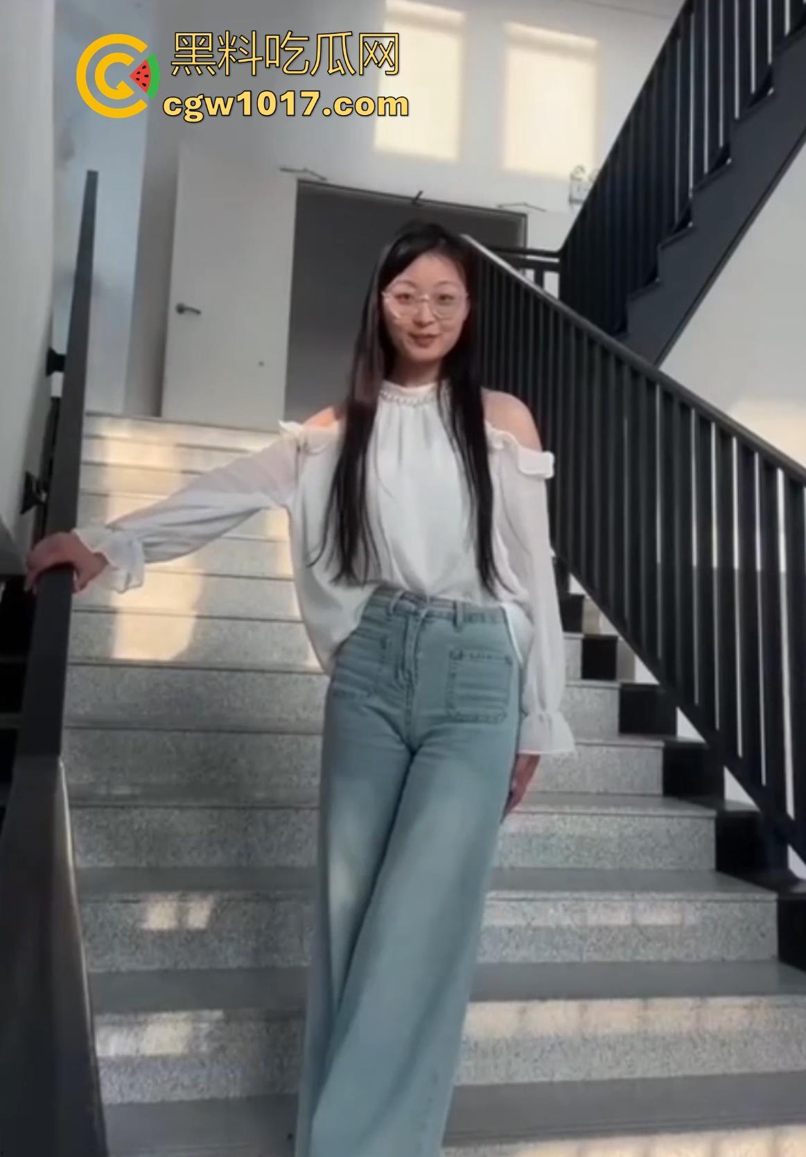 广东海洋大学极品24级系花【李晓芸】不雅视频遭前男友曝光,极品模特身材,各种蹶臀挨操,扶墙猛插淫荡的一批!