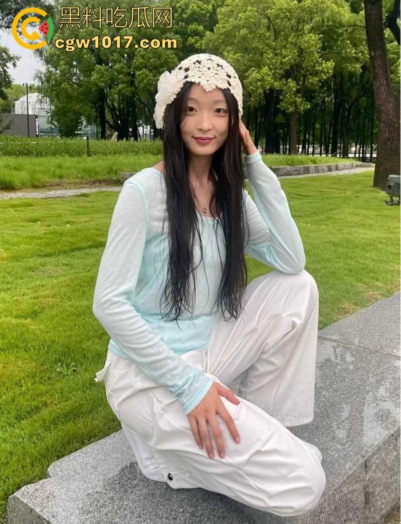 广东海洋大学极品24级系花【李晓芸】不雅视频遭前男友曝光,极品模特身材,各种蹶臀挨操,扶墙猛插淫荡的一批!