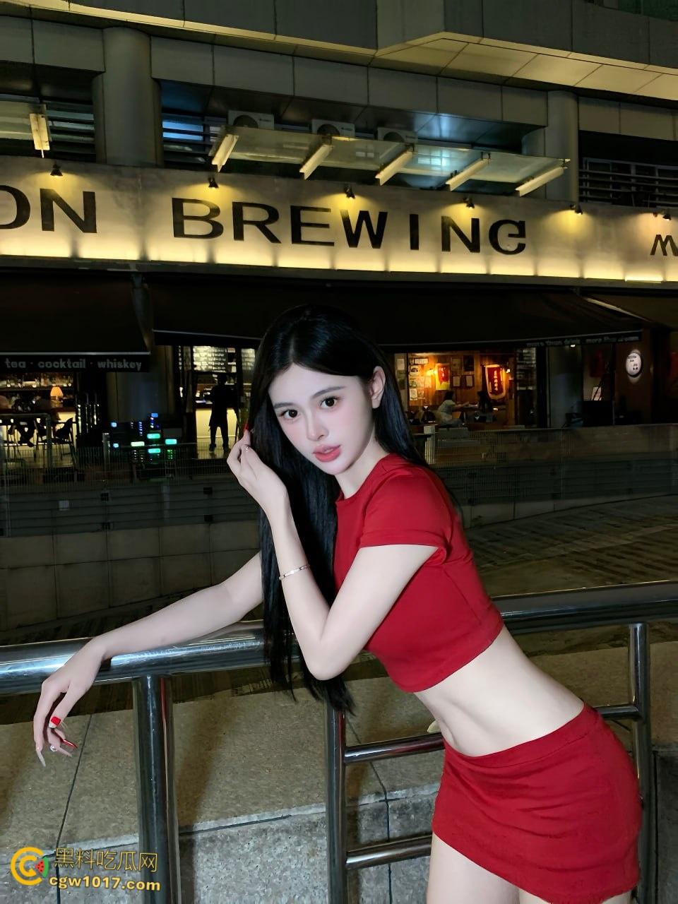 粘人的妹妹上学都要和我同居, 周末一回家就要给我按摩,穿着性感的珍珠内裤,被我架起肉丝美腿无套内射 !