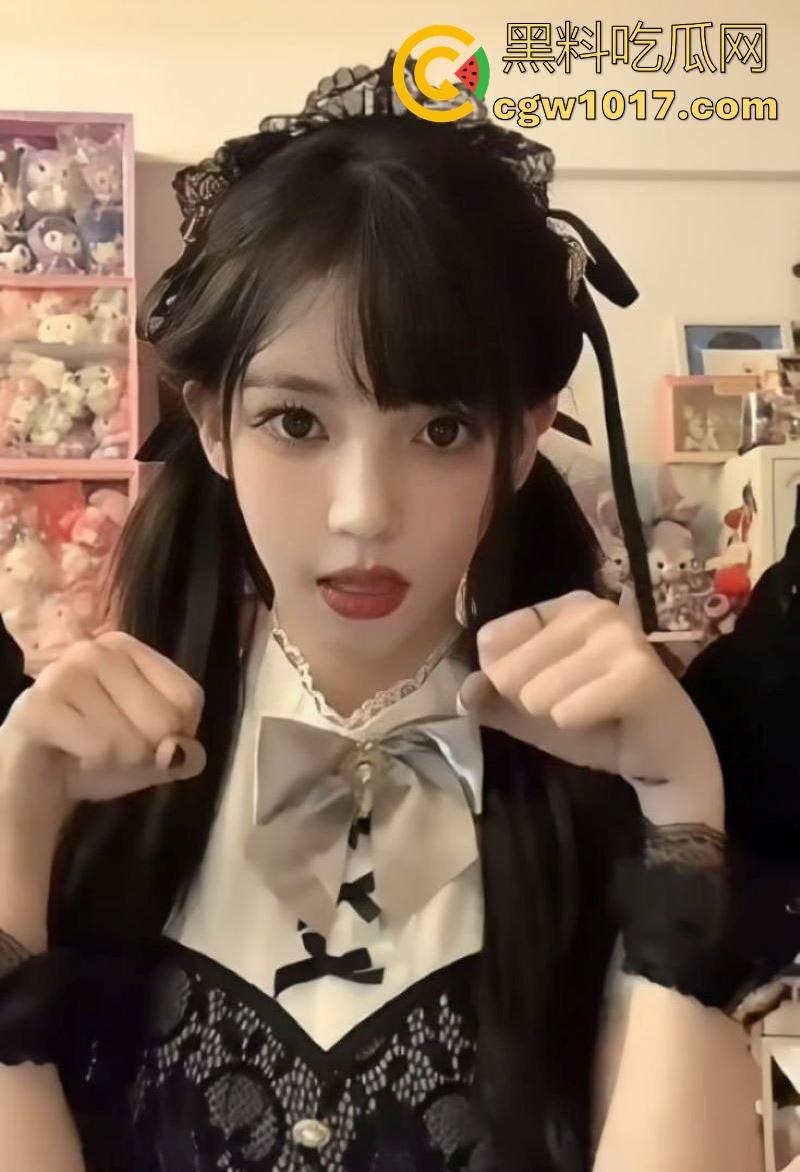 抖音高颜值网红【不要乱倒垃圾】早期私密视频曝光，极品尤物露脸深情口交深喉， 高清无码甜妹人设崩塌！