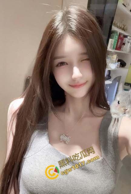 极品尤物CikaiMoon大尺度暴露!穿越稻田,酮体迷人,巨波荡漾,翘臀蹦跳,农民伯伯纷纷回眸,欲火中烧!