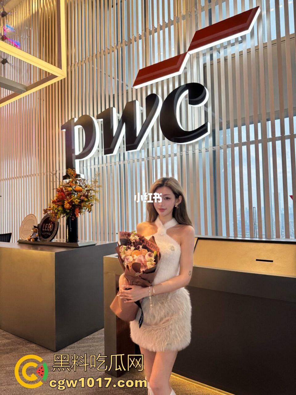 勤检持家好女孩！白天做项目，晚上当公主，高颜值极品御姐，黑丝开裆裤无套后入，只为领导再次光临！