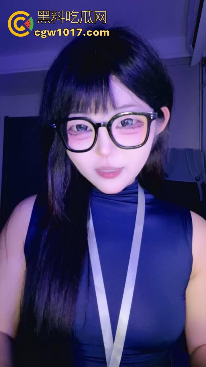 不用怀疑这就是精神小伙的日常操作,睡醒开鬼火搭小妹,游街结束随机解锁小妹酒店操逼,有时候你还不得不服气!