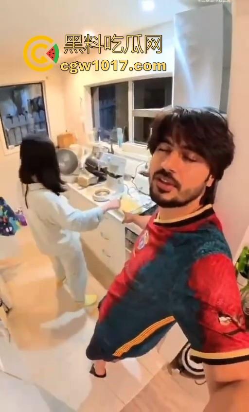 黑人时代已经过去,现在印度人才是顶流!中国妻子贴心呵护印度老公,连爸妈也带回到中国,巴西牛排变异啦!