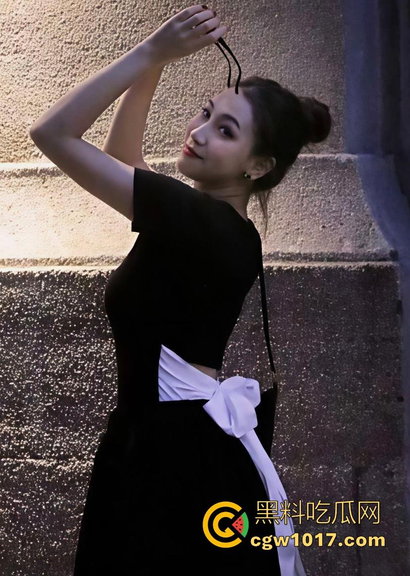 神秘穆斯林少女做爱视频曝光,曾经以为最保守的中东女人,没想到是最骚的,骑乘吐舌熟练的让人惊讶!