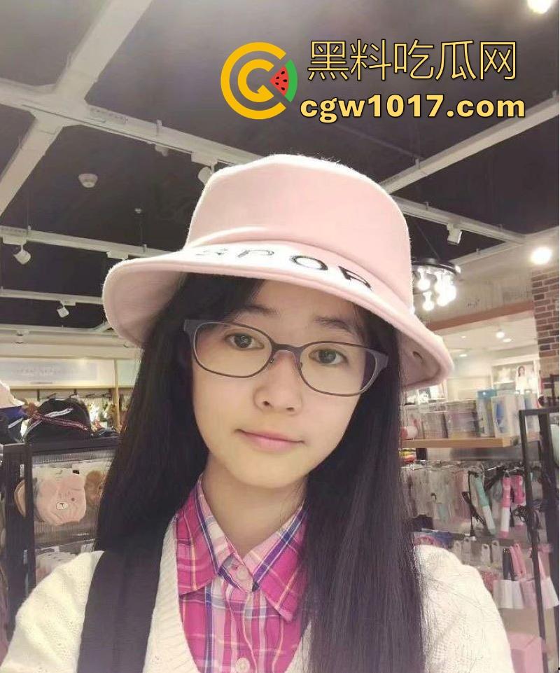 职校甜妹【吴千语】性爱视频流出,可爱白月光从清纯到反差,各种淫荡做爱过程,粉嫩的小穴已经雀黑无比!