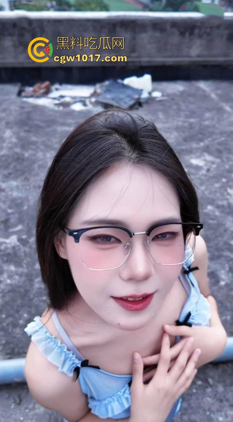 抖音御姐网红【桃桃酱乖乖】榜一福利曝光,超高颜值美女镜头前把玩超粉嫩乳头,甜美舞蹈撩人变身喷汁萝莉!