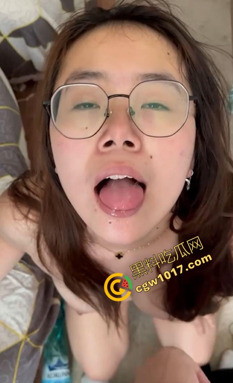 山东巨乳幼师制服下隐藏的淫荡本性，口交深喉口水拉丝，被野兽般大鸡巴各种姿势狂操淫水四溅，勾魂摄魄！