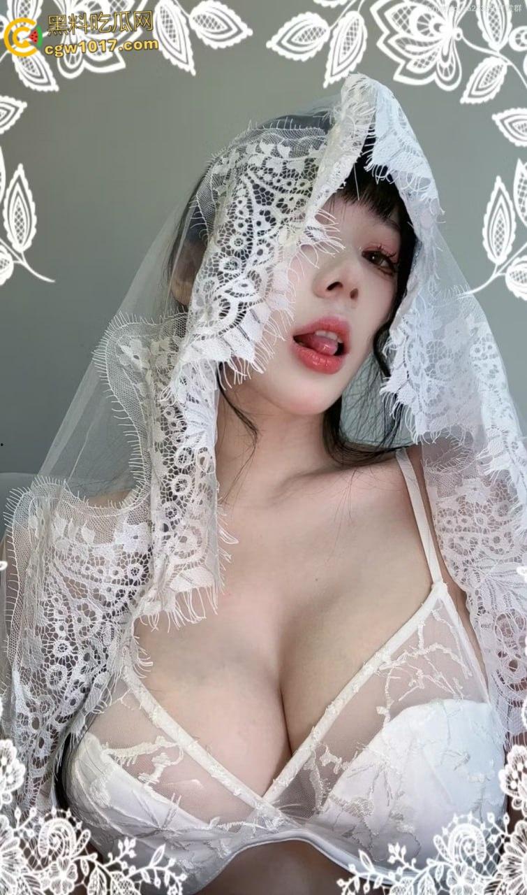 极品福利姬【九言】,COS化身圣洁修女,巨乳乳交阳具挑逗,露奶白丝吸奶器自慰,妖娆舞姿超强性张力!