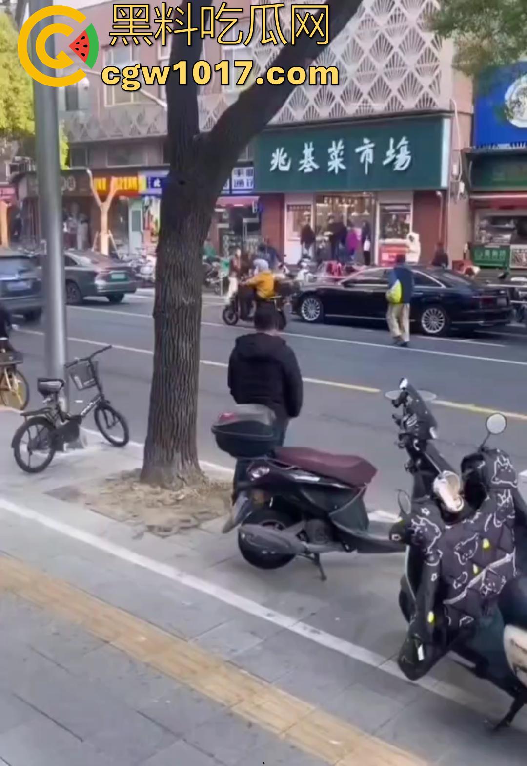 大型捉奸现场视频曝光 女友谎称跟朋友吃饭 实则出去酒店开房上钟 男友捉奸当场报警有人卖淫大义灭亲!