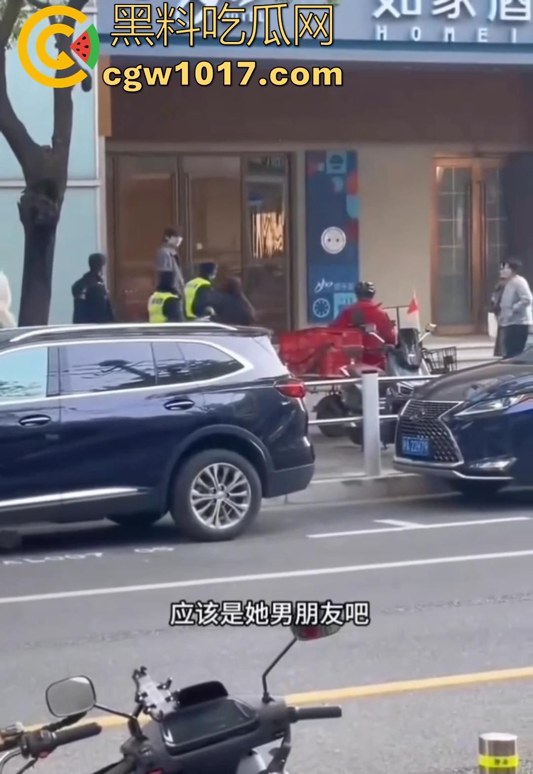 大型捉奸现场视频曝光 女友谎称跟朋友吃饭 实则出去酒店开房上钟 男友捉奸当场报警有人卖淫大义灭亲!