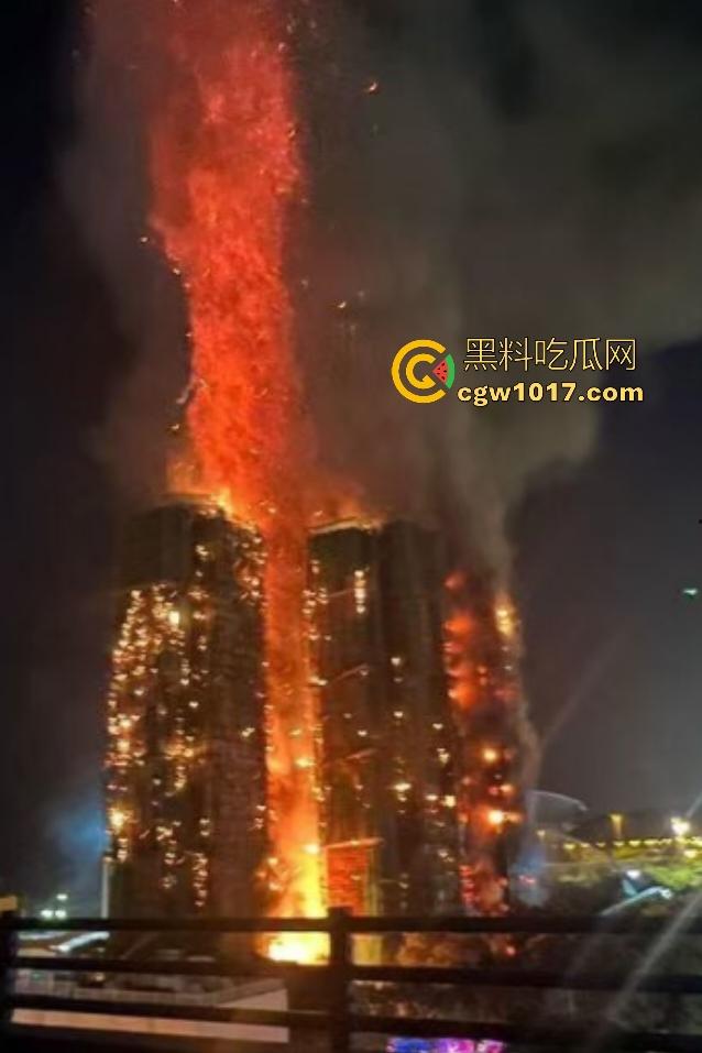 11月26日香港大埔宏福苑五级大火,维修外墙竹架起火不阻燃材料猛烧7栋31层大楼,要不是材料劣质能起火吗?