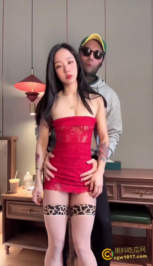 韩国极品尤物【tinaislove】,性感JK渔网诱惑,成为财阀肉便器露脸口交,被后入打桩爆操肥臀狂抖!