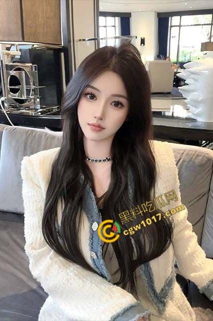 姐姐的秘密约会：巨棒狂撞，浇灌禁忌嫩穴，喷射白浆乱飞，春宵激情不断，刺激无穷！