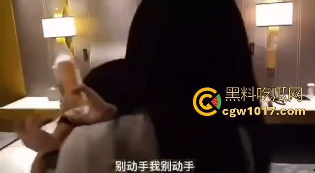 酒店现场捉奸,目前看过最文明的捉小三,都没怎么大打出手,但你别说原配也不差啊,这都出轨啊!