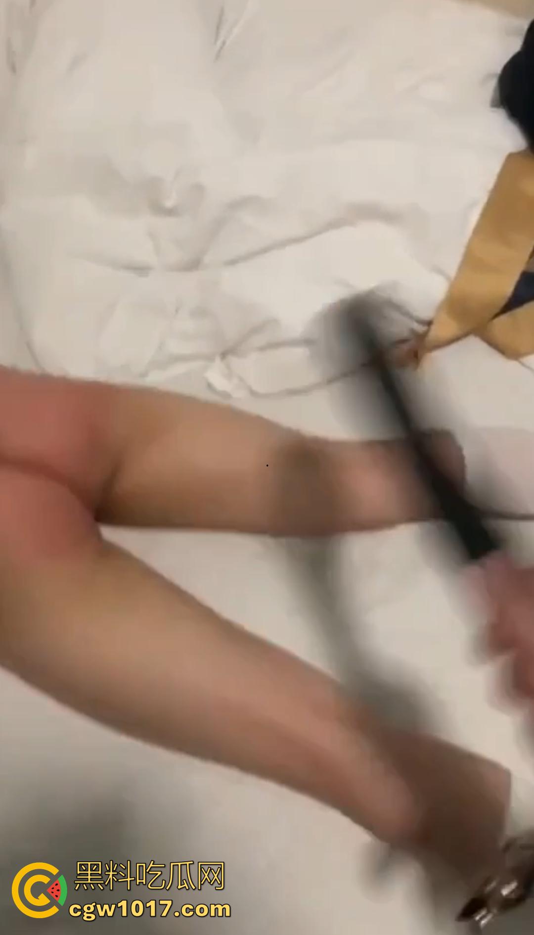 重口SM调教合集来袭！带你欣赏小众癖好！捆绑＋口塞＋臀刑鞭打，样样俱全 有的哭着求饶 有的还喊再用力！