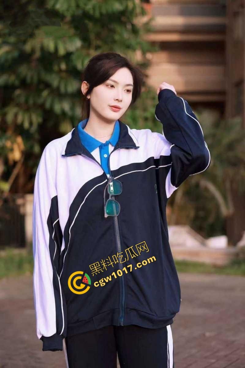 陕西西安大学极品校花【吴墨晗】:高冷御姐私下拜金狂热,情趣装备齐全,价格低廉成包养圈真正的泄欲女王!