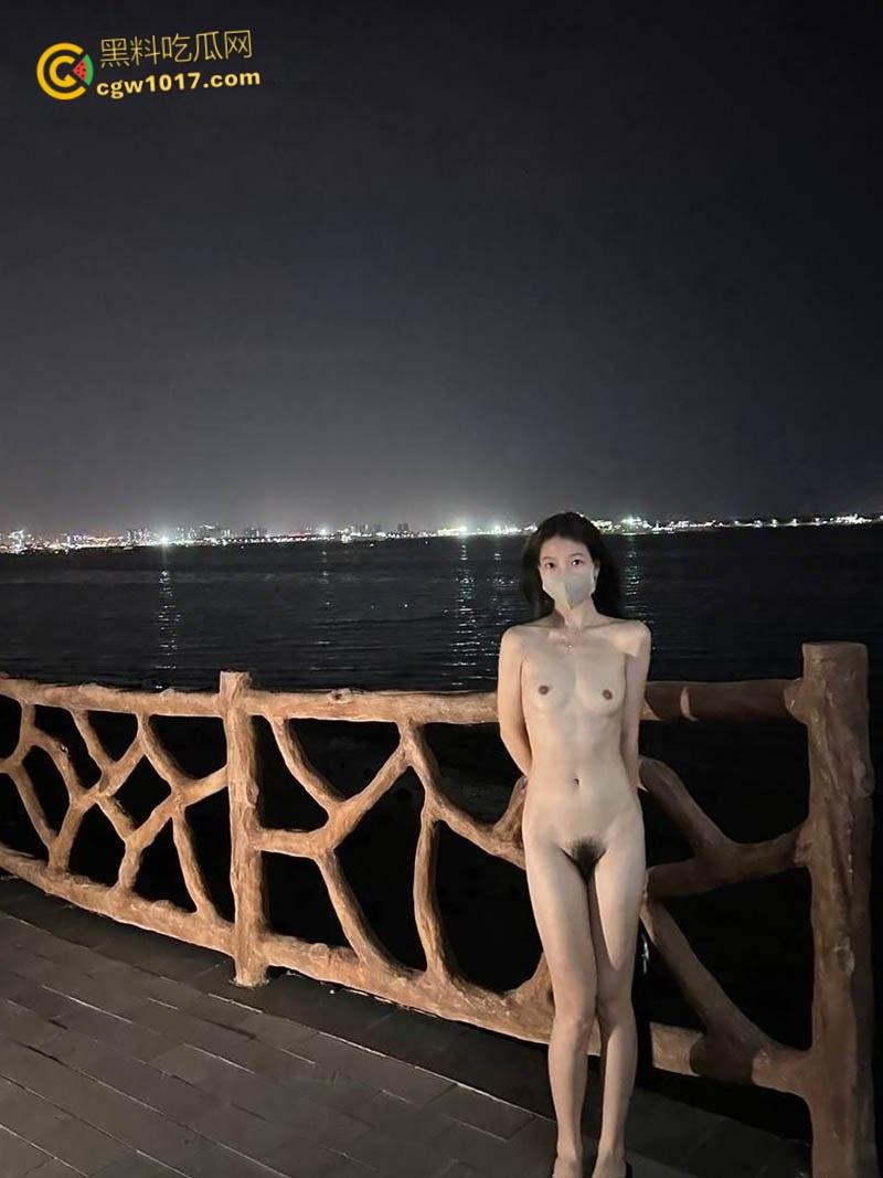 沈阳小母狗【李思琴】,与炮友约炮偷情,户外露出激情十足,深喉口交挑逗不断,粉嫩白虎被无套爆操 !