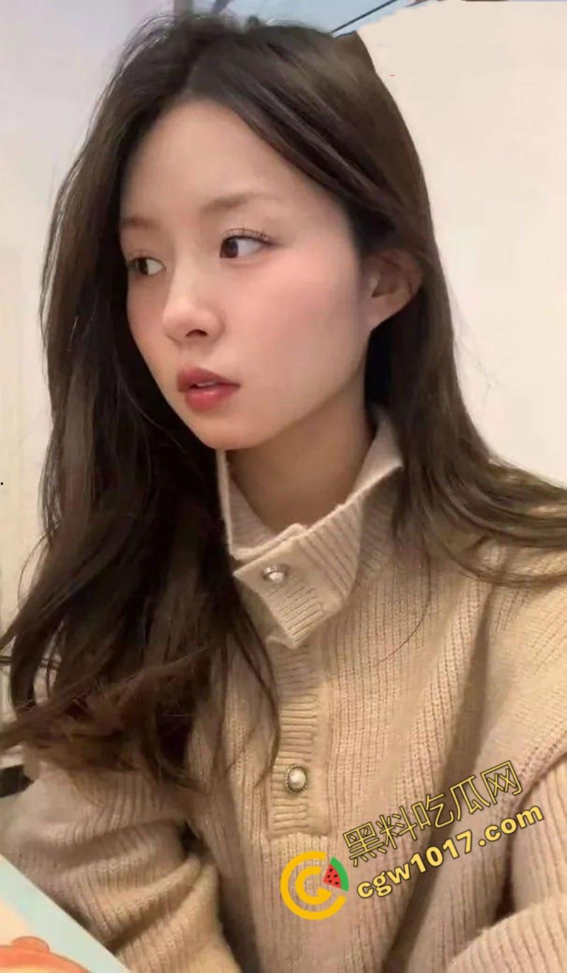 瑜伽小巫女爆艳照!极品博主【高颜嘉】在深圳总统套房内被金主掌控,成妖艳肉便器,反差十足,骚狂见潮!