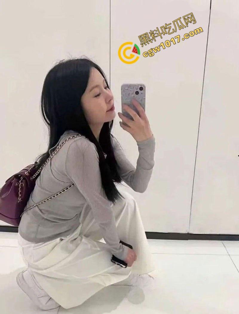 瑜伽小巫女爆艳照!极品博主【高颜嘉】在深圳总统套房内被金主掌控,成妖艳肉便器,反差十足,骚狂见潮!