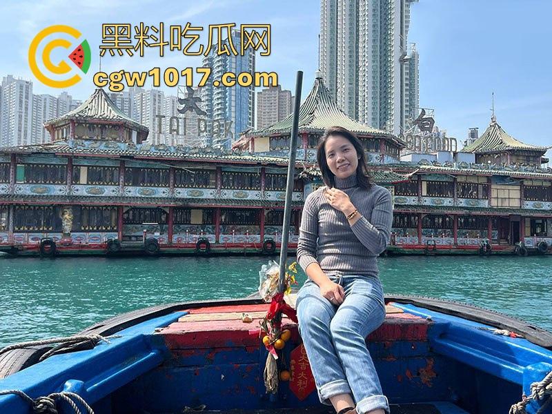 看似颜值不高的熟女少妇，实则这种是做爱的不二选择，熟练的技巧，极具诱惑的挑逗，分分钟让你缴械投降！