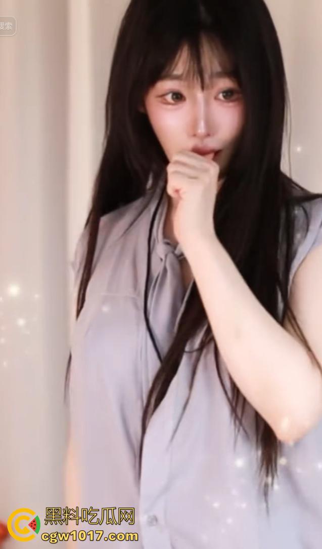 韩国顶级色情主播 神颜【周如宁】直播玩弄乳房！还穿着比基尼勒出骚逼户型，让粉丝大饱眼福！