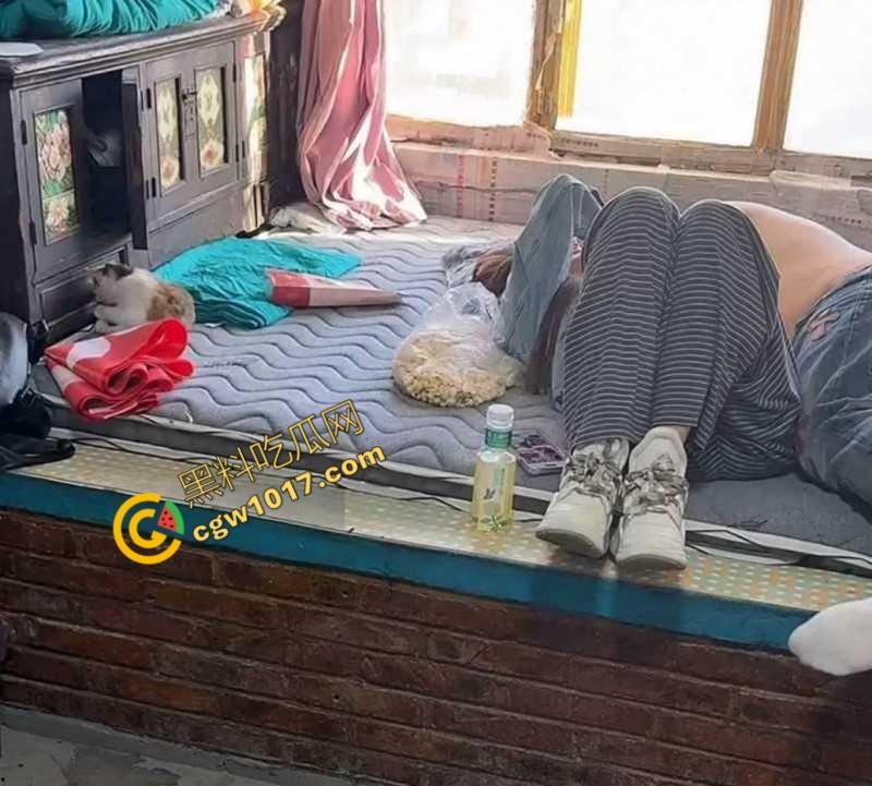 快手千万粉网红【老狗】惊爆丑闻：婚内出轨乱搞、KTV淫乱黑料满天飞！与爱徒【孙佳昕】狂欢，前妻直播爆猛料，裸露内幕掀波澜！