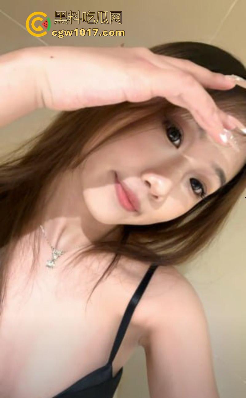 武汉师范学院大三学姐【廖子晴】露脸性爱视频曝光,翘臀高撅摇晃求插眼神饥渴,无套猛冲蜜穴淫液喷溅!