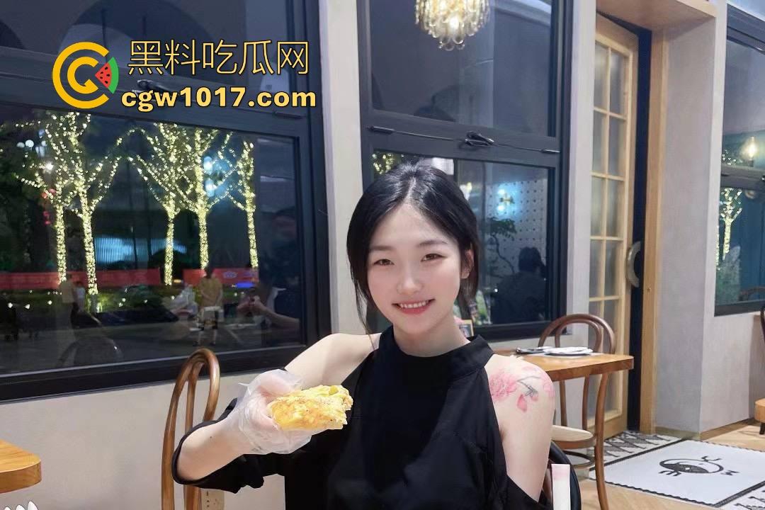 极品清纯女神【党泽】,职场女强人私下顶级口活,粉嫩骚穴吞根,口交完主动戴套主动骑乘,床上职场都有两把刷子!