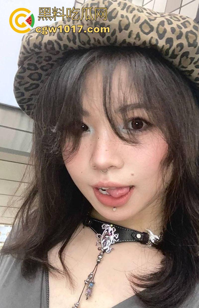 河北反差幼师【李小梦】人民好教师,白天讲课,晚上辅导大学生,微坦身材翘臀圆润,露脸深喉舔屌上位骑乘!