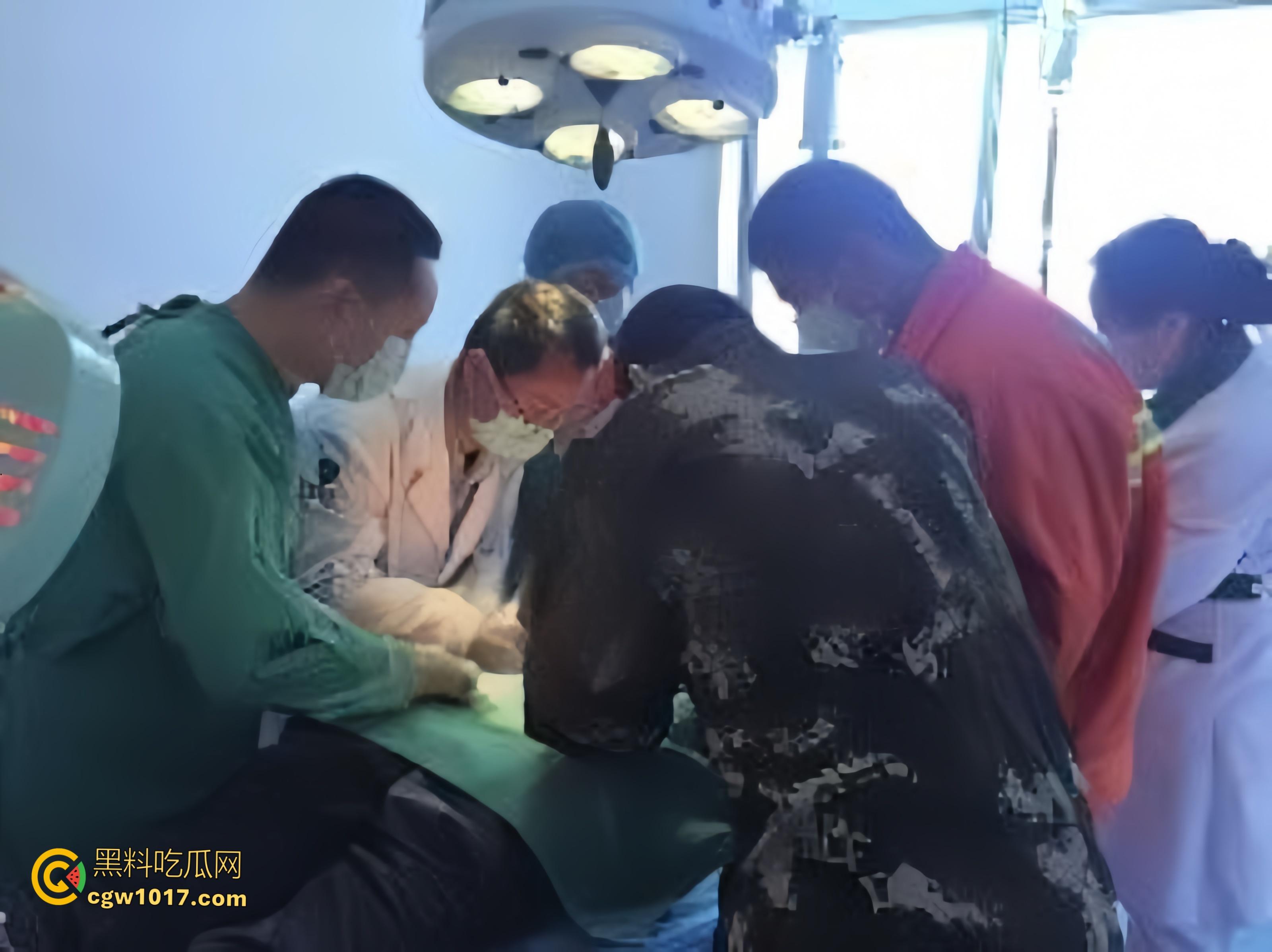 小说照进现实,男子追求刺激螺母自慰,勃起后被螺母卡住,消防人员和医生同时出动,解救被困阴茎 !