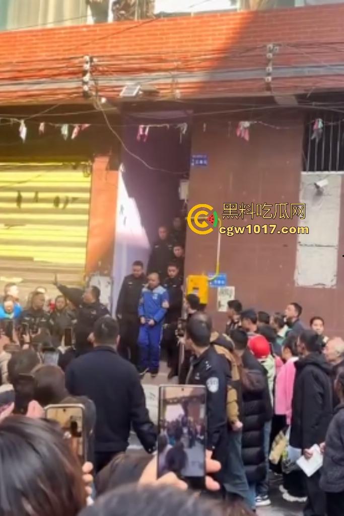 11月25日贵州习水温水偷盗140万现金的落网嫌犯指认现场，现金全数追回警方通报成功破案，不知能否还给需要的人？