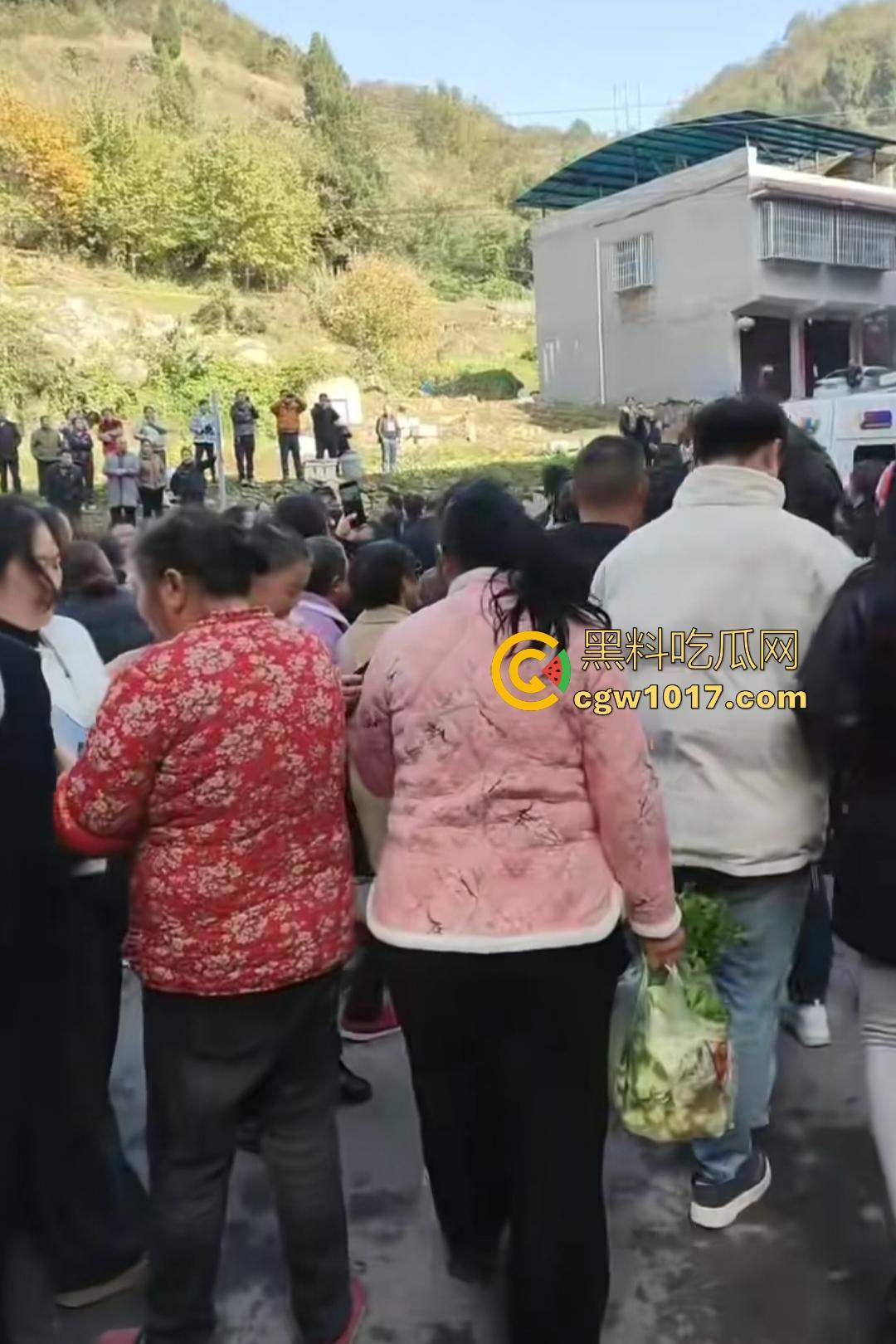 11月25日贵州习水温水偷盗140万现金的落网嫌犯指认现场，现金全数追回警方通报成功破案，不知能否还给需要的人？