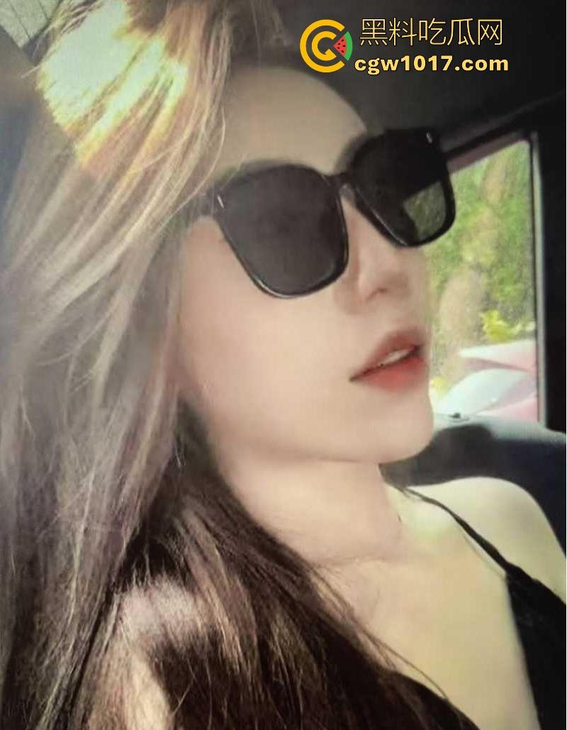 北京高冷职场女王私下竟是淫片里的女主!露脸舔屌骑乘摇奶,后入爆操全过程,身材真是顶级!