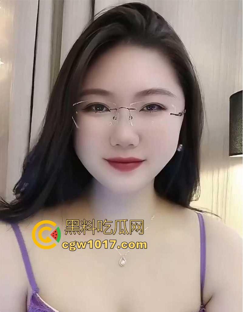 快手微胖熟女网红【耲戇薹脔素姐】不雅视频流出！线下被大哥约炮，跪地含屌猛舔，完美露脸浪叫销魂！