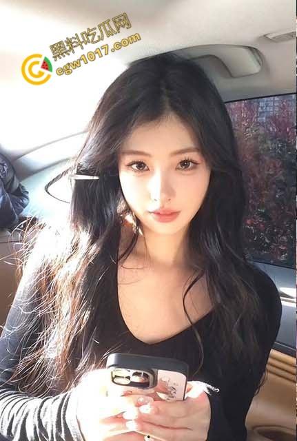 小别胜新婚,姐弟重逢,满满激情:姐姐热情如火,猛烈攻势让人难以招架,压力肥也挡不住子弹如雨下的狂野夜晚!