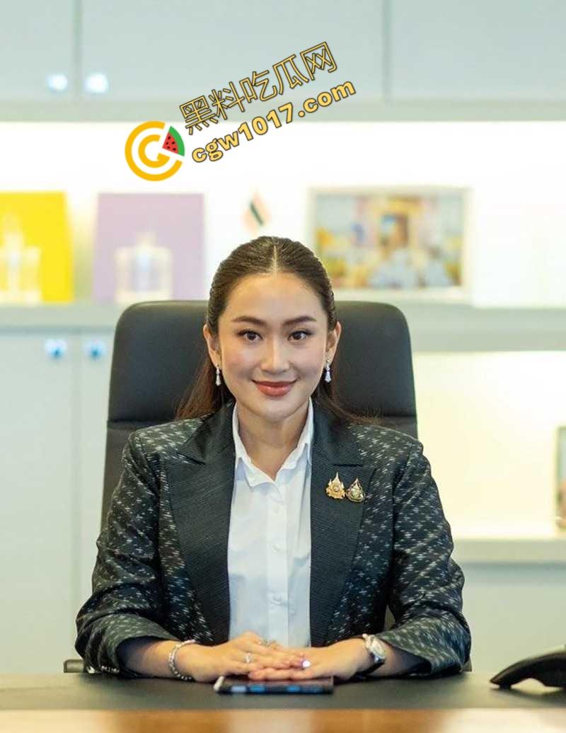 泰国女总理性爱丑闻泄密!极品巨乳,完美露脸,场景劲爆火辣,网民疯狂点击,震惊全球!