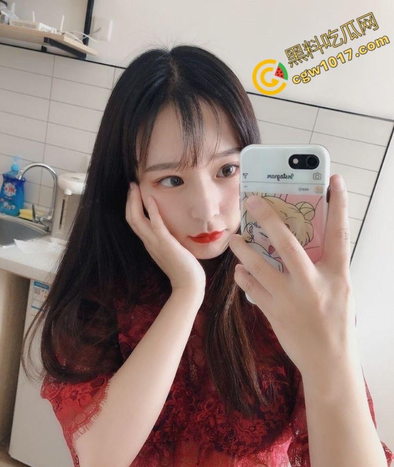 校园尤物,妖娆胴体引百男疯狂!金主震撼深喉舔骚态,粉嫩白虎穴受暴操,自慰视频满足欲望!