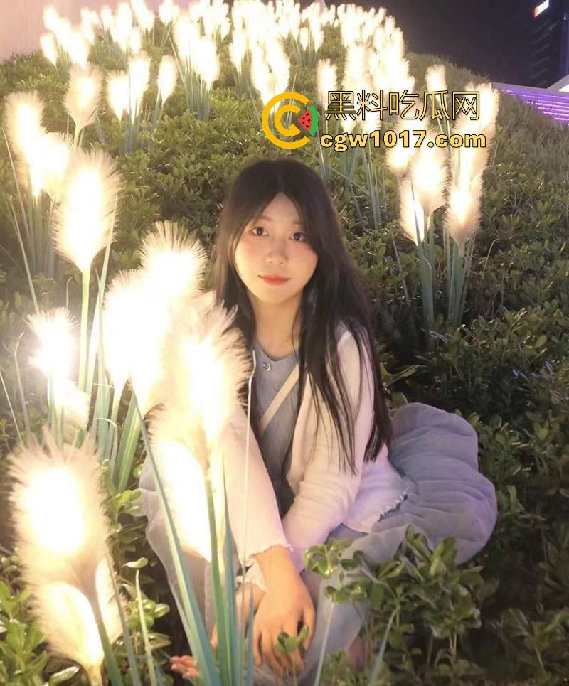 湖北师范大学萝莉学妹【温琬玲】反差跪床深喉口爆,狗链牵引翘臀后入爆操,与男友性爱视频曝光泄露!