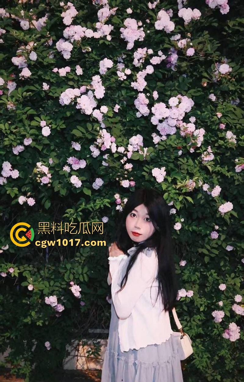 湖北师范大学萝莉学妹【温琬玲】反差跪床深喉口爆,狗链牵引翘臀后入爆操,与男友性爱视频曝光泄露!