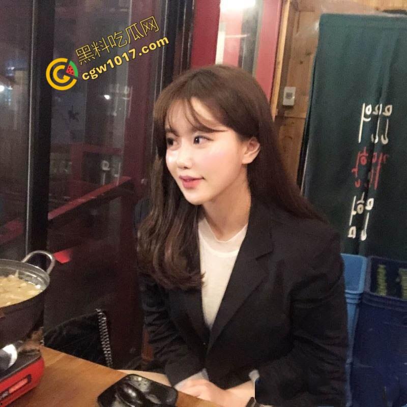 韩国暖男杀手【朴研兮】性感勾魂,私密视频疯传,财阀3P调教,骚穴高潮迭起,淫水白浆齐飞,女神私下尽显母狗本色!