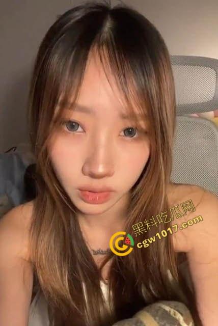 南京大学清纯女神物尽其用,厕所黑丝口技窒息,富豪一泄如注溅满身,嫩穴淫水横流,淫靡爆操致其疯狂!