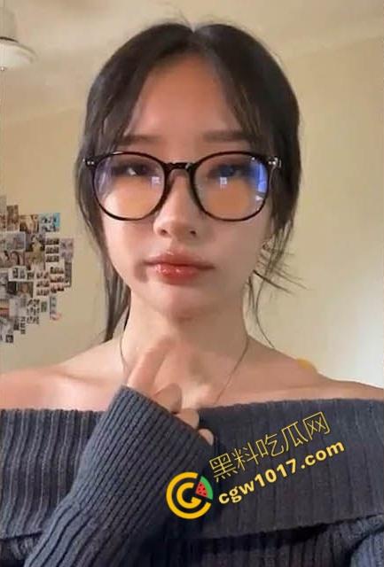 南京大学清纯女神物尽其用,厕所黑丝口技窒息,富豪一泄如注溅满身,嫩穴淫水横流,淫靡爆操致其疯狂!