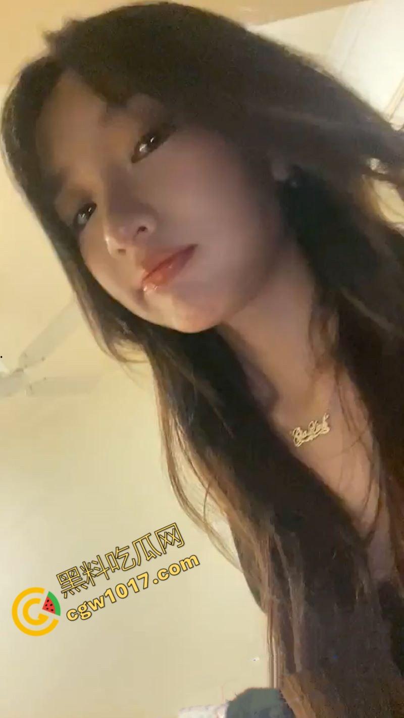 南京大学清纯女神物尽其用,厕所黑丝口技窒息,富豪一泄如注溅满身,嫩穴淫水横流,淫靡爆操致其疯狂!