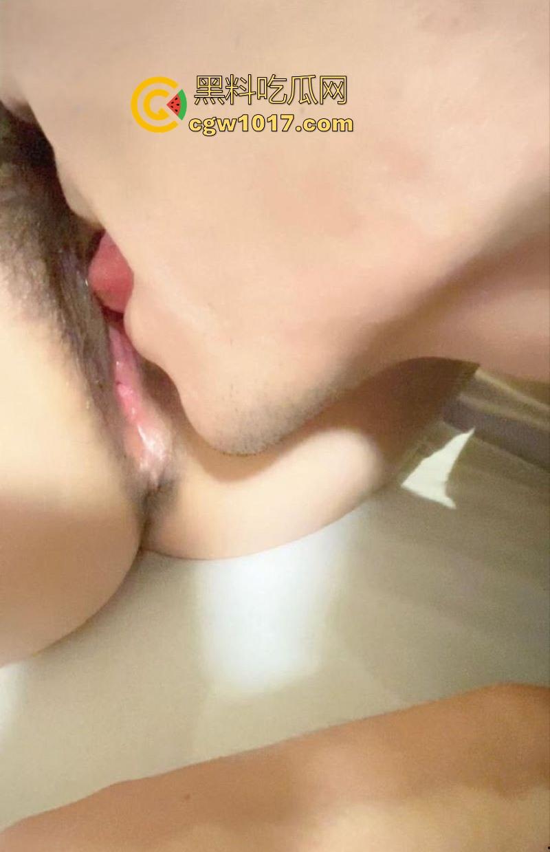 海角乱伦!不去上学的侄女托着我的手去逛街约会,酒足饭饱后带回酒店无套射出,后入猛插狂干把她治的服服帖帖!