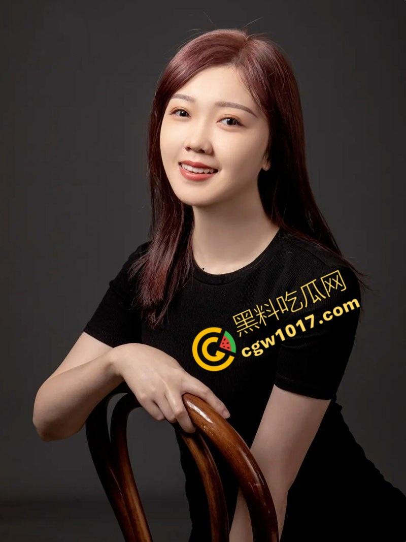 辽宁电台主播【晚晚】没穿内裤在麦前狂野!私密视频曝光,语音自慰,蝴蝶穴淫水横流,欲仙欲死!